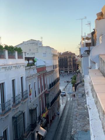 Stunning Attic With Private Terrace And Parking Optional Apartment Sevilla Bagian luar foto