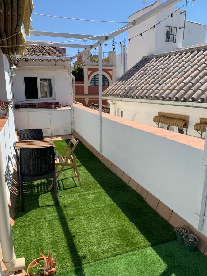 Stunning Attic With Private Terrace And Parking Optional Apartment Sevilla Bagian luar foto