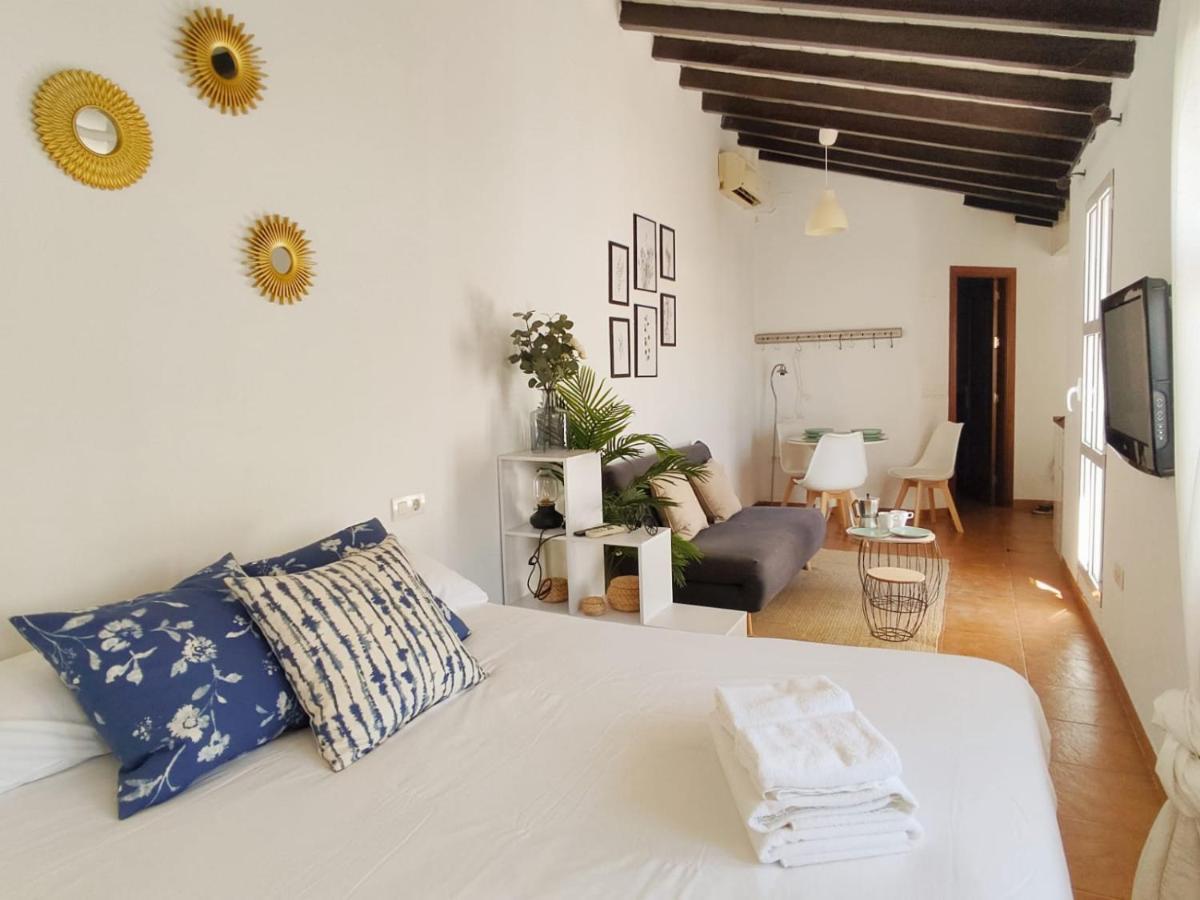 Stunning Attic With Private Terrace And Parking Optional Apartment Sevilla Bagian luar foto